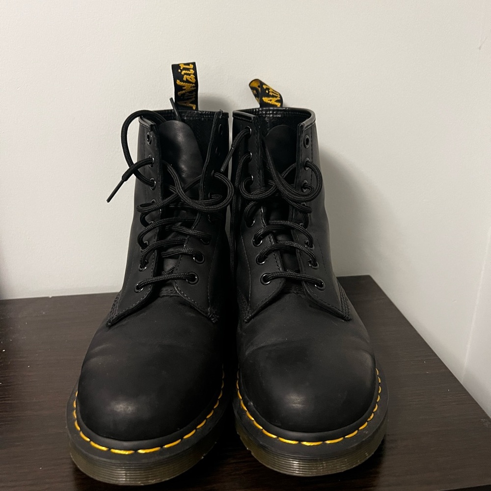 Dr Martens 1460 Black lace up boot smooth leather